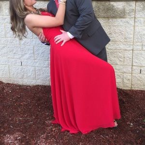 RED FORMAL MAXI DRESS❤️